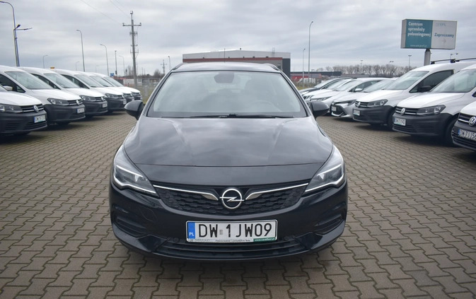 Opel Astra cena 47000 przebieg: 178686, rok produkcji 2020 z Szamotuły małe 596